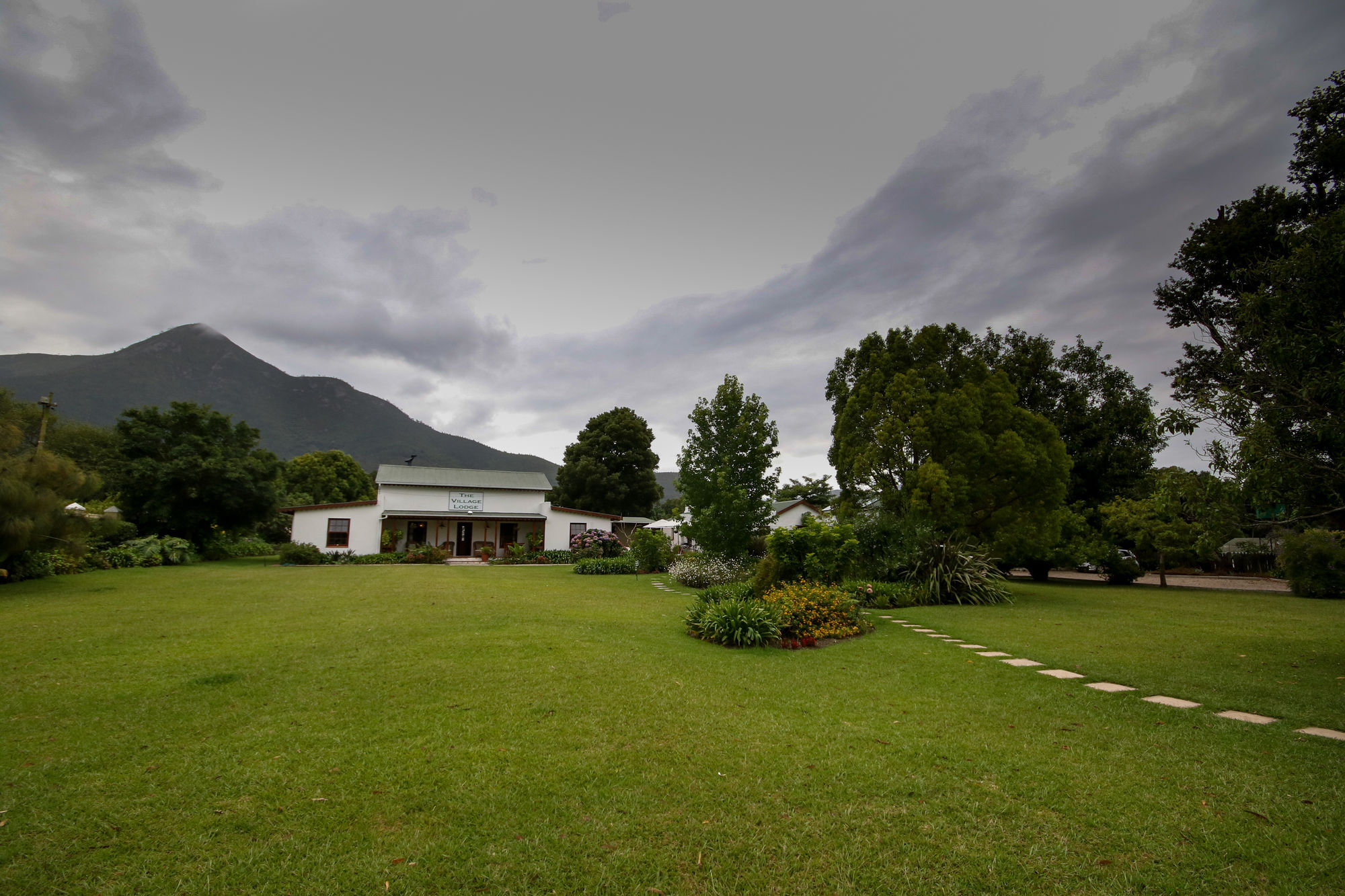The Village Lodge Stormsrivier Extérieur photo