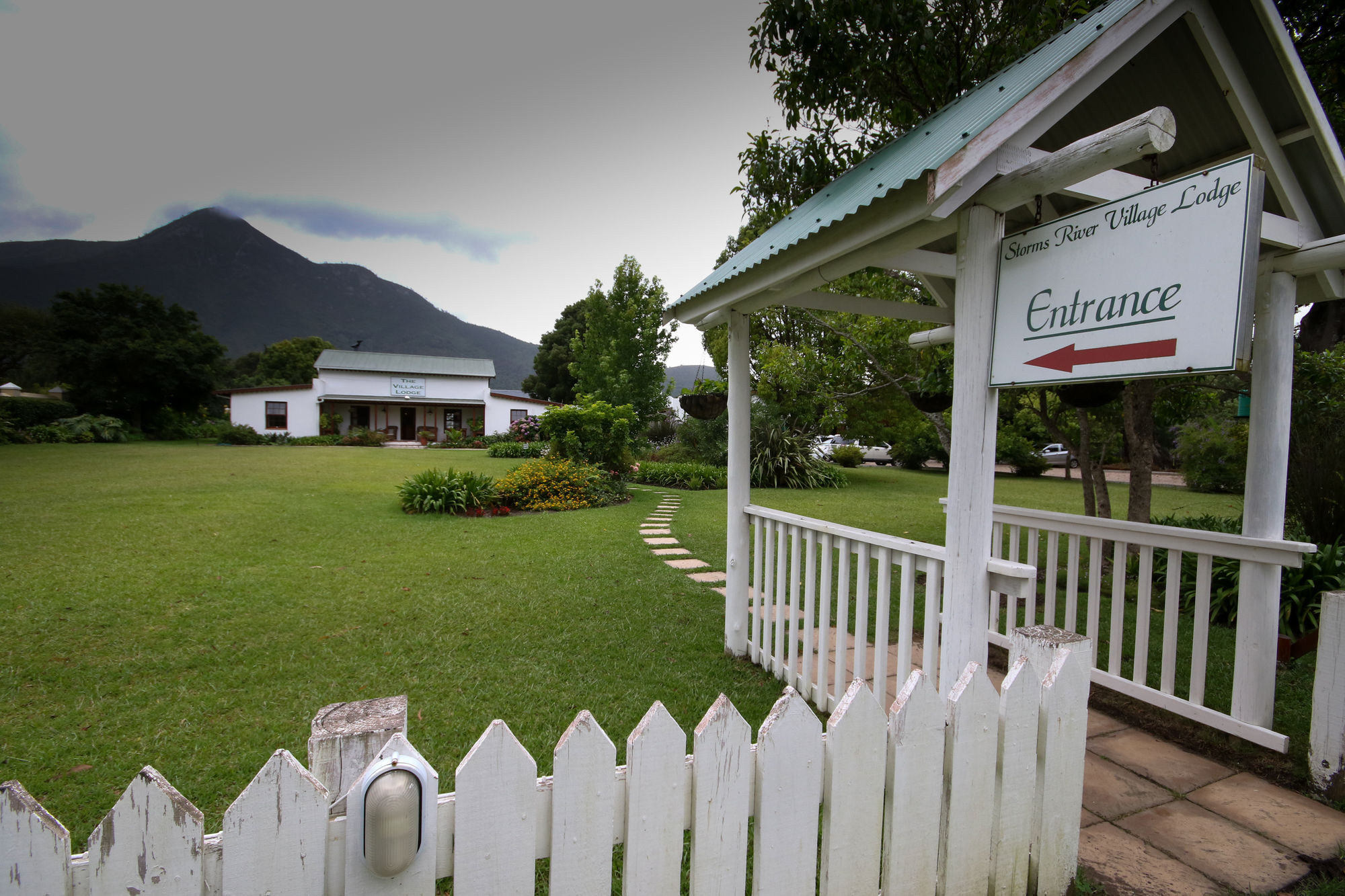 The Village Lodge Stormsrivier Extérieur photo