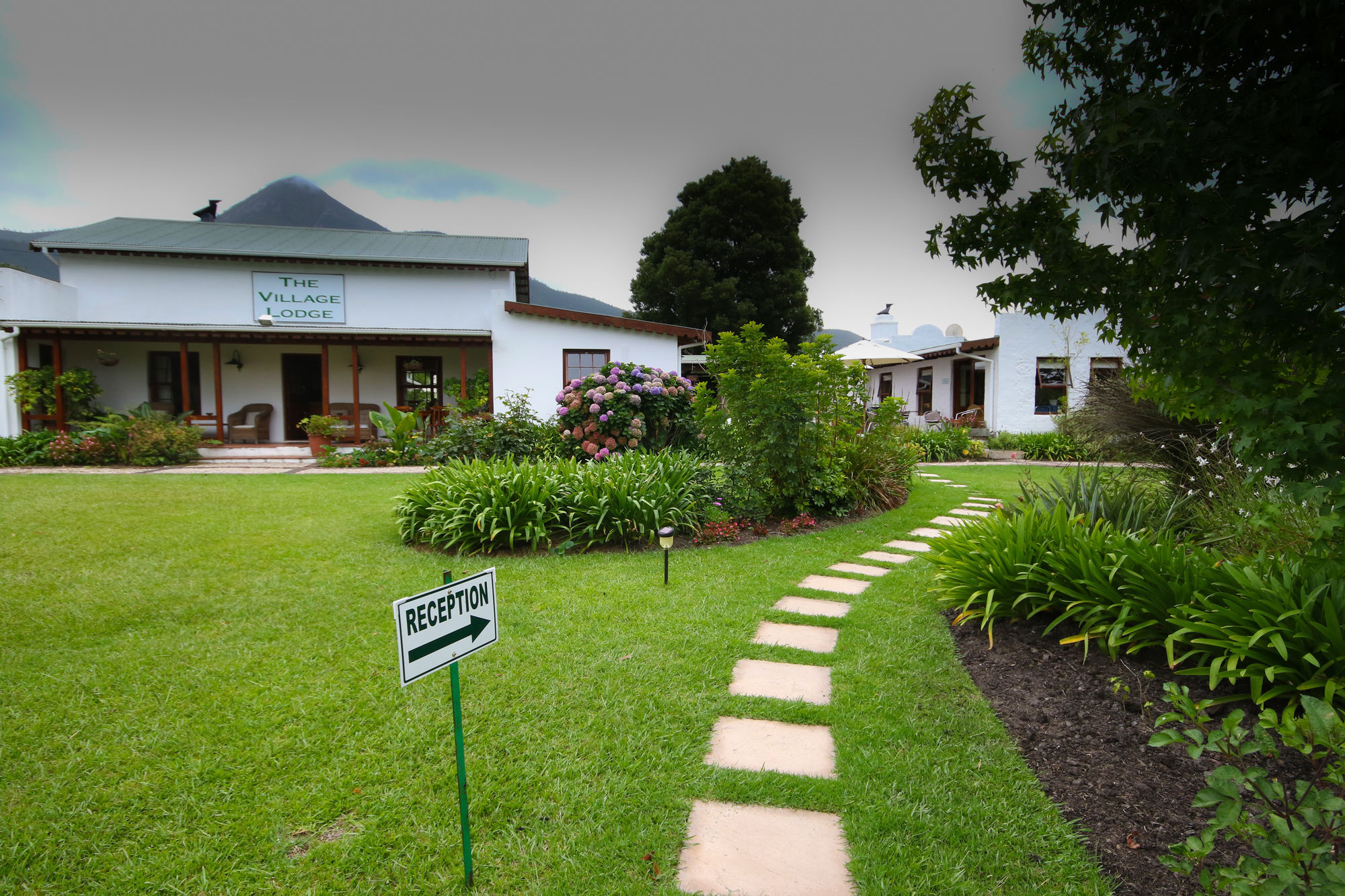 The Village Lodge Stormsrivier Extérieur photo