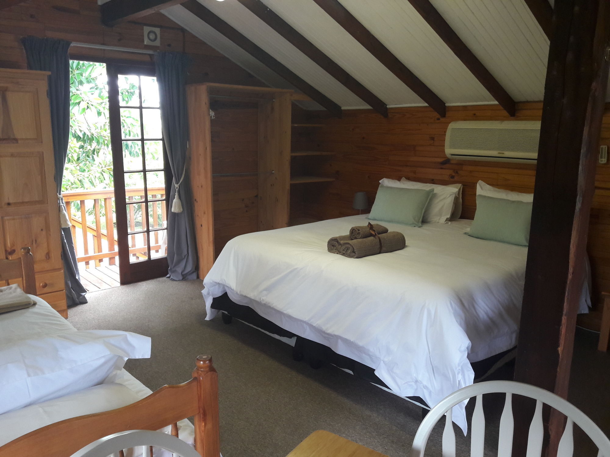 The Village Lodge Stormsrivier Extérieur photo