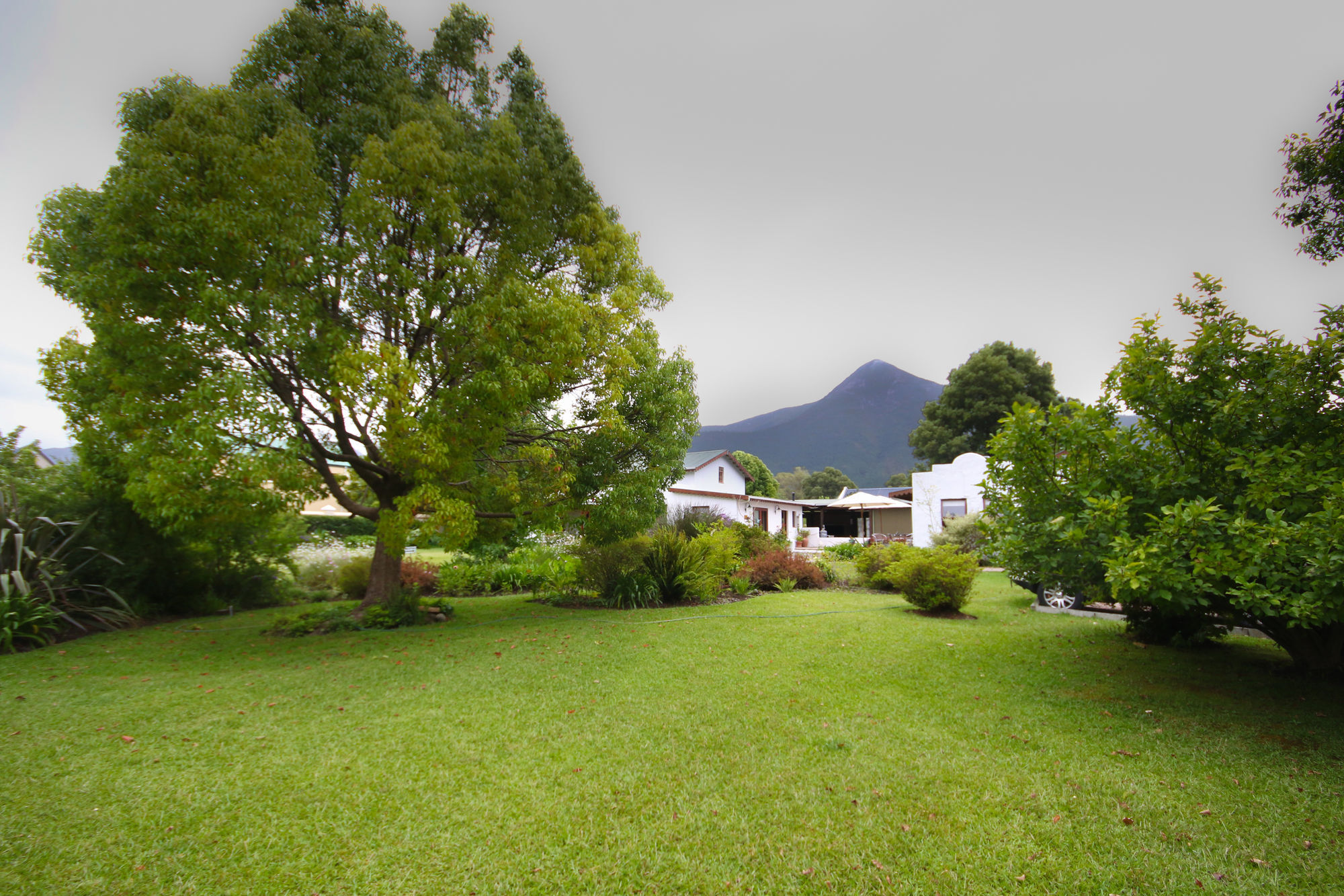 The Village Lodge Stormsrivier Extérieur photo