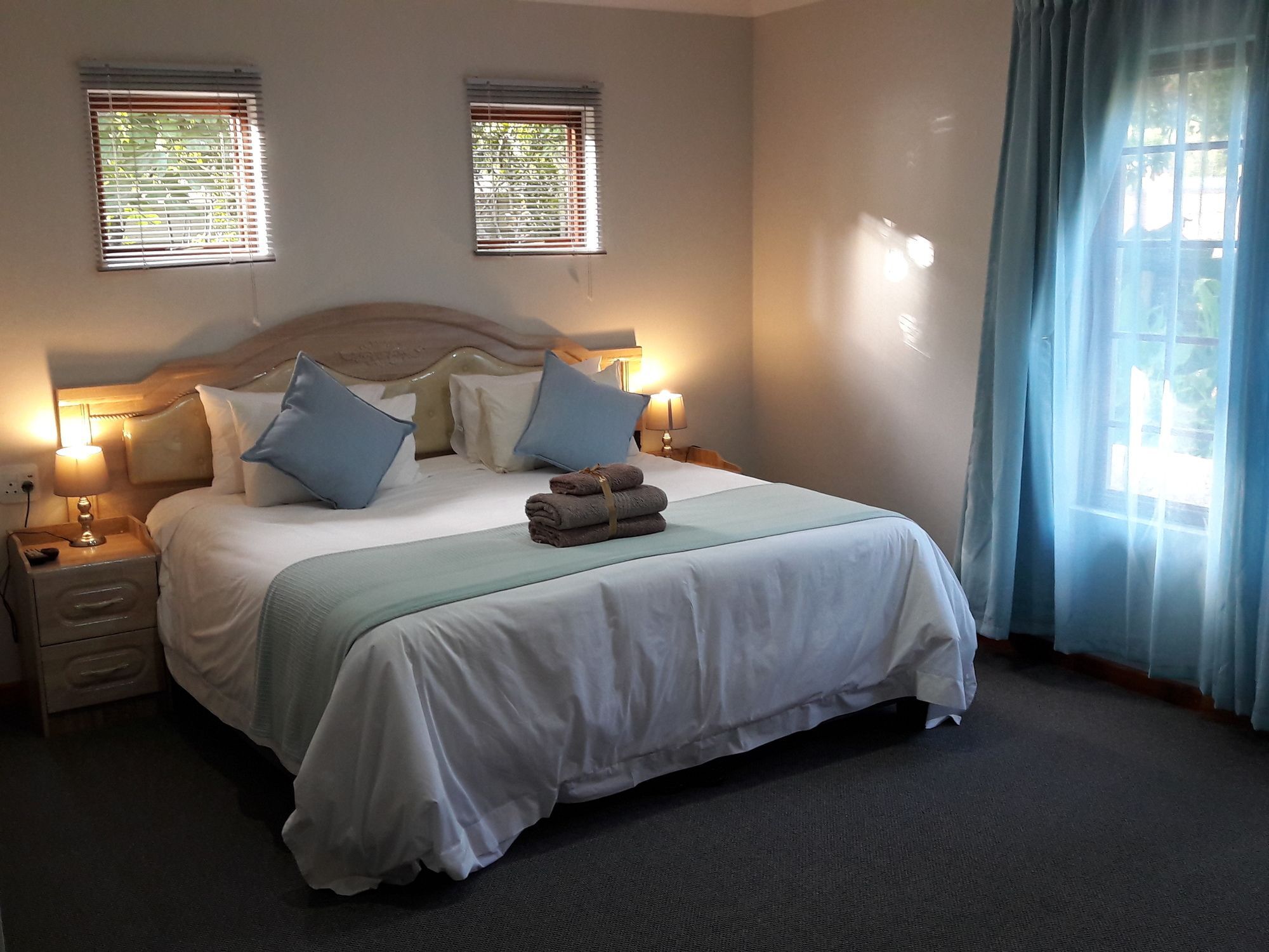 The Village Lodge Stormsrivier Extérieur photo